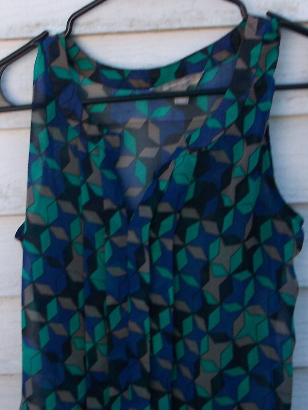 Banana Republic Sleeveless Geometric Blouse – Blue/Green Pattern, Size S